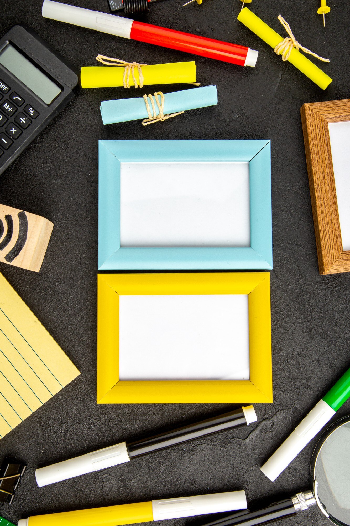 Arbetsyta med enkel nordisk inredning